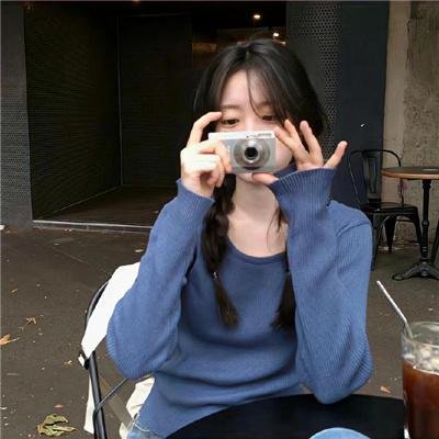 女孩舞步